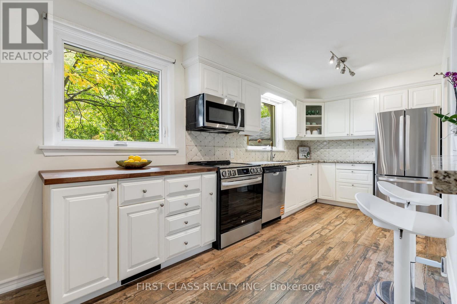 Main - 1920 Truscott Drive, Mississauga, Ontario  L5J 2A2 - Photo 17 - W12581666