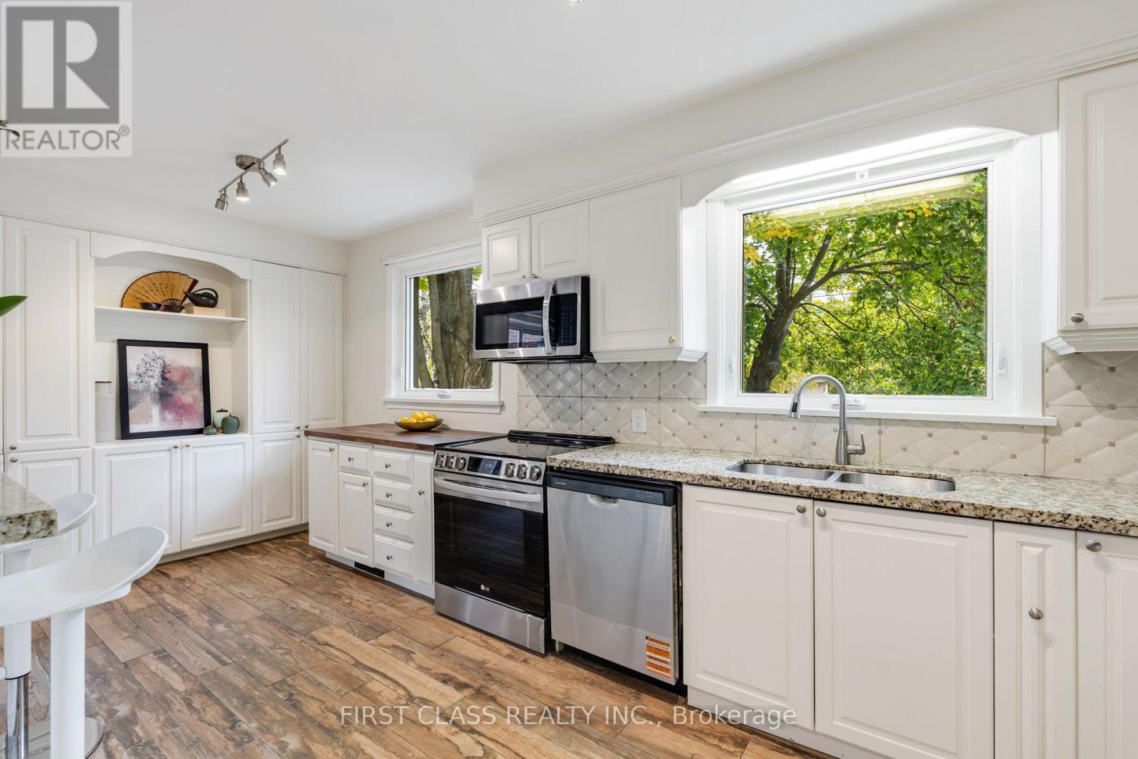 Main - 1920 Truscott Drive, Mississauga, Ontario  L5J 2A2 - Photo 22 - W12581666