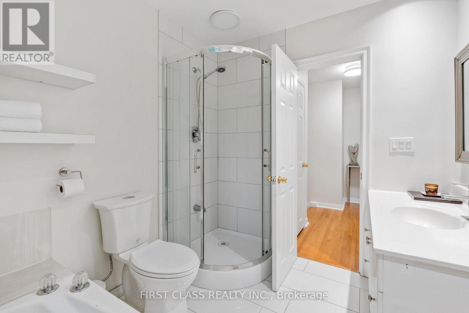 Main - 1920 Truscott Drive, Mississauga, Ontario  L5J 2A2 - Photo 33 - W12581666