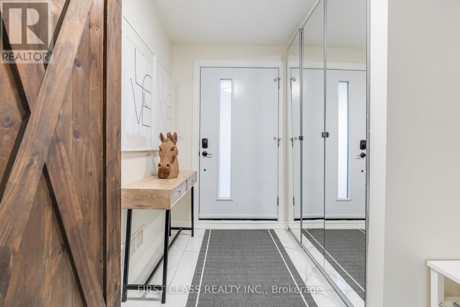 Main - 1920 Truscott Drive, Mississauga, Ontario  L5J 2A2 - Photo 5 - W12581666