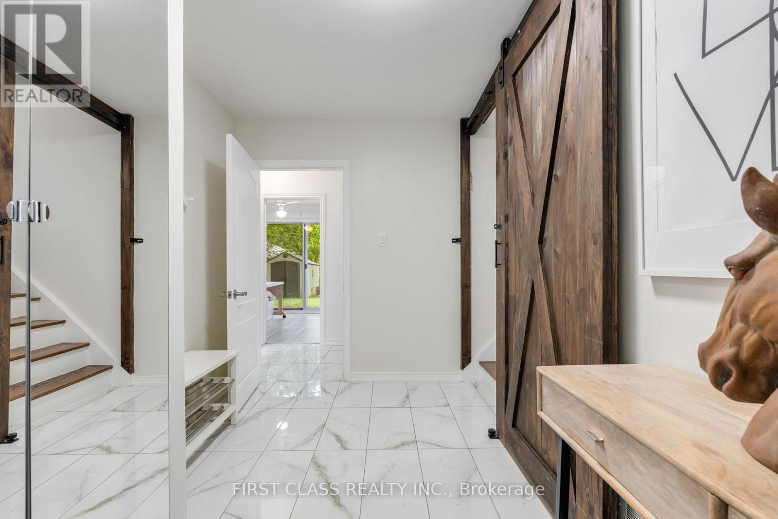 Main - 1920 Truscott Drive, Mississauga, Ontario  L5J 2A2 - Photo 7 - W12581666