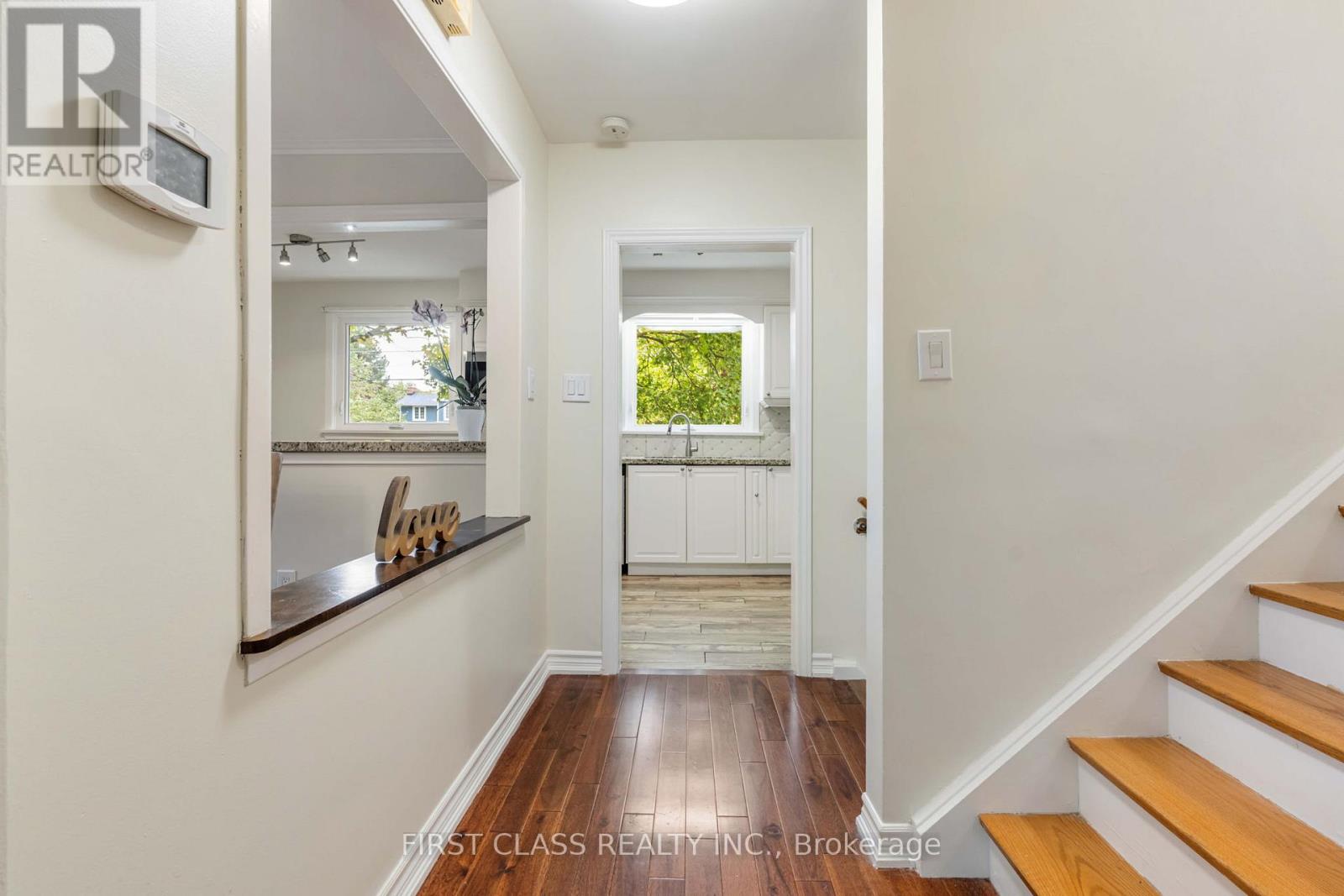 Main - 1920 Truscott Drive, Mississauga, Ontario  L5J 2A2 - Photo 9 - W12581666