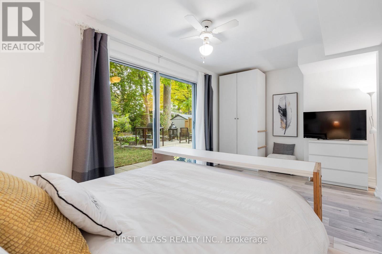 Lower - 1920 Truscott Drive, Mississauga, Ontario  L5J 2A2 - Photo 14 - W12581676