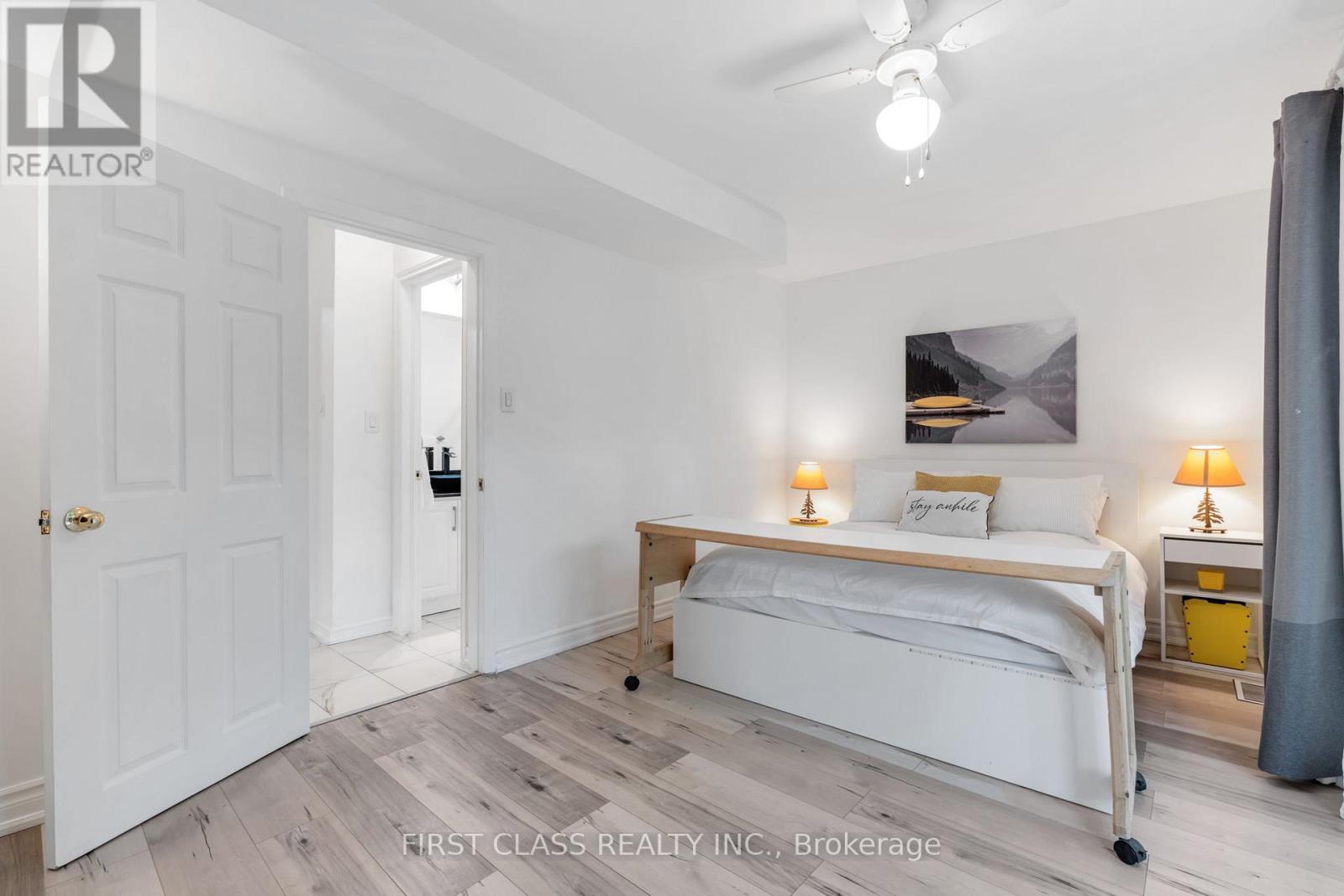 Lower - 1920 Truscott Drive, Mississauga, Ontario  L5J 2A2 - Photo 15 - W12581676