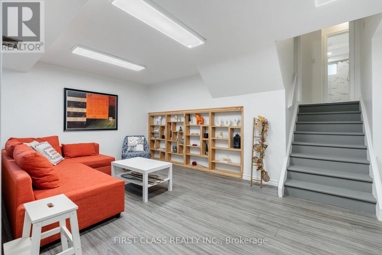 Lower - 1920 Truscott Drive, Mississauga, Ontario  L5J 2A2 - Photo 8 - W12581676