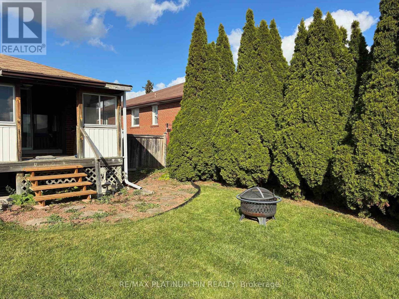 31 Ryewood Drive, Toronto, Ontario  M3N 1B7 - Photo 10 - W12581678