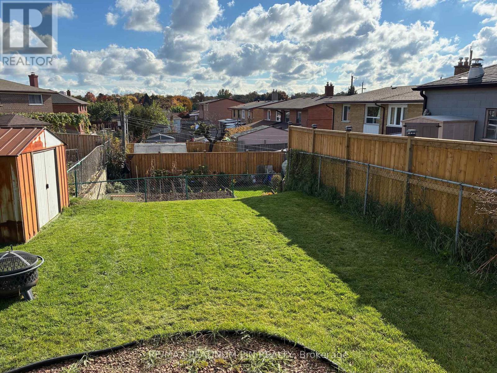 31 Ryewood Drive, Toronto, Ontario  M3N 1B7 - Photo 11 - W12581678