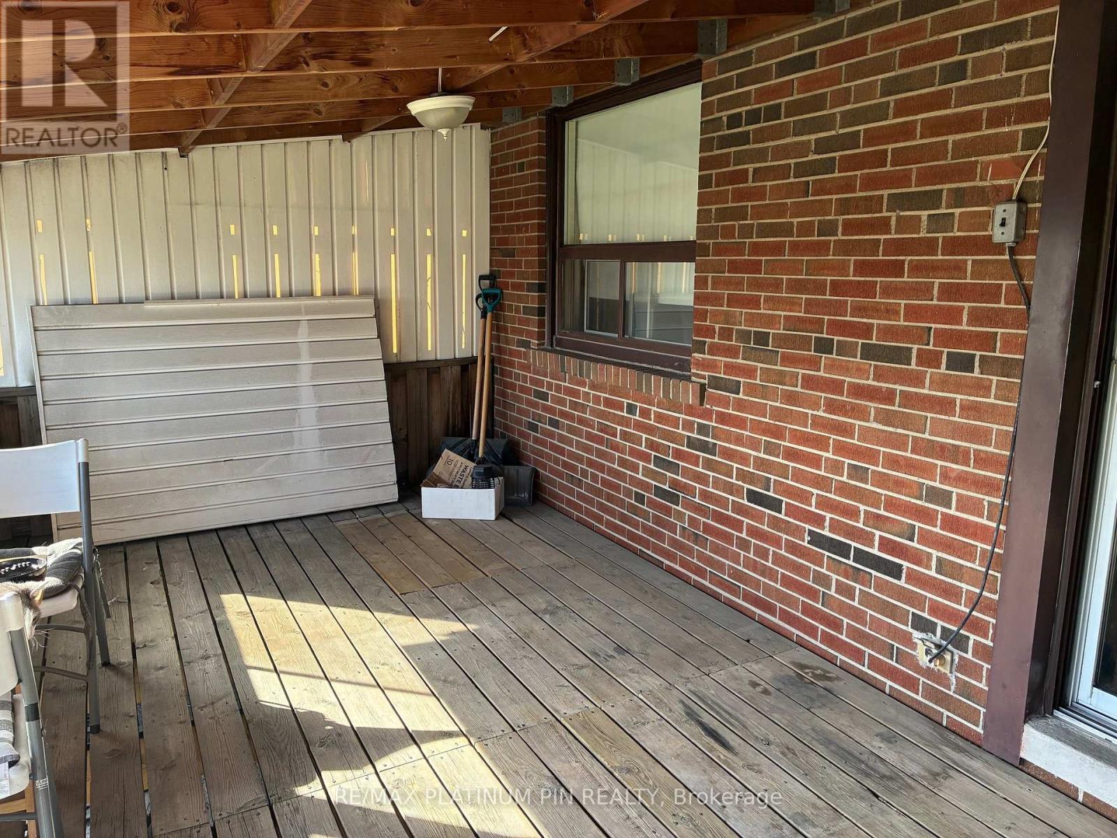 31 Ryewood Drive, Toronto, Ontario  M3N 1B7 - Photo 9 - W12581678