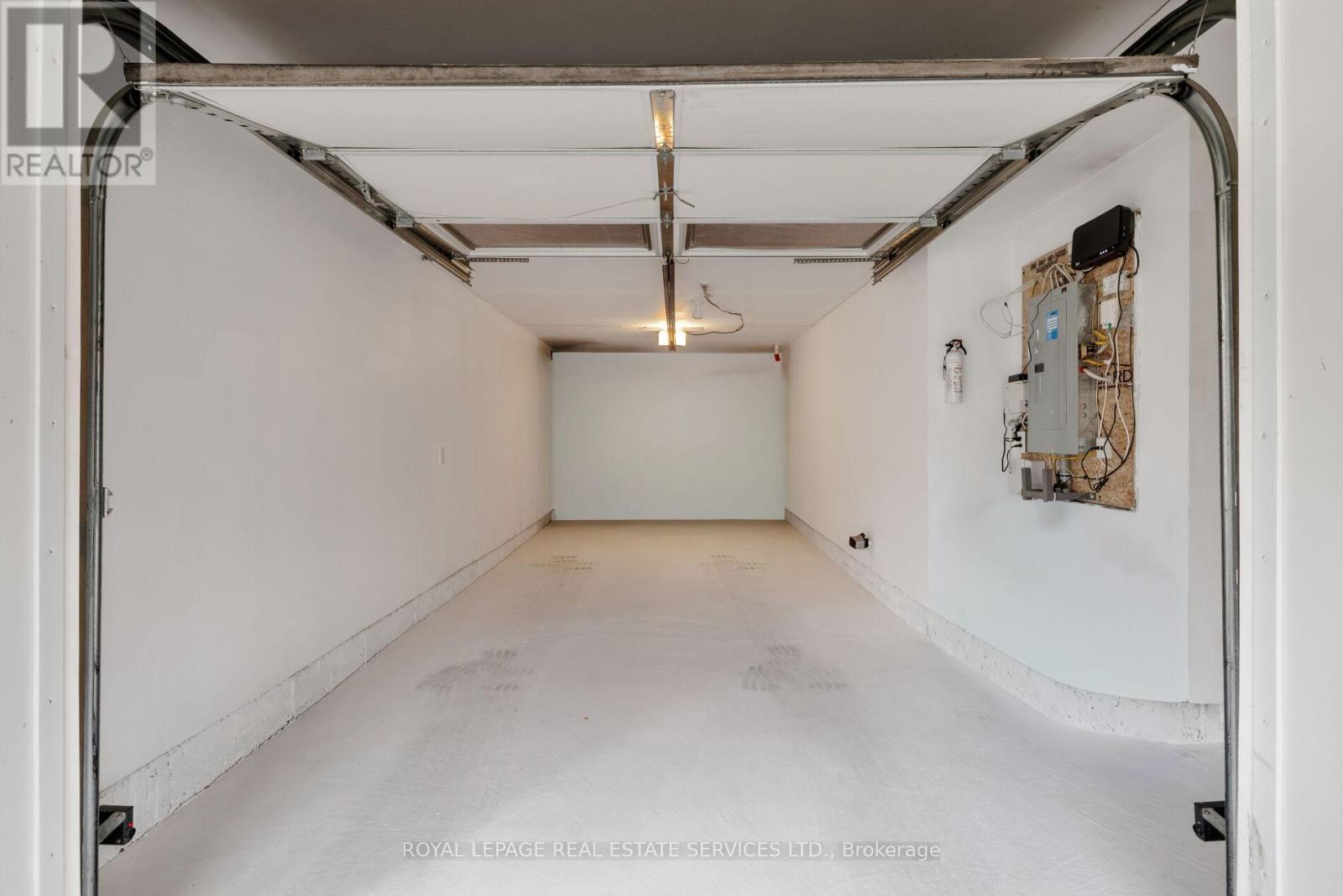 220 Sarah Cline Drive, Oakville, Ontario  L6M 0V3 - Photo 35 - W12581680