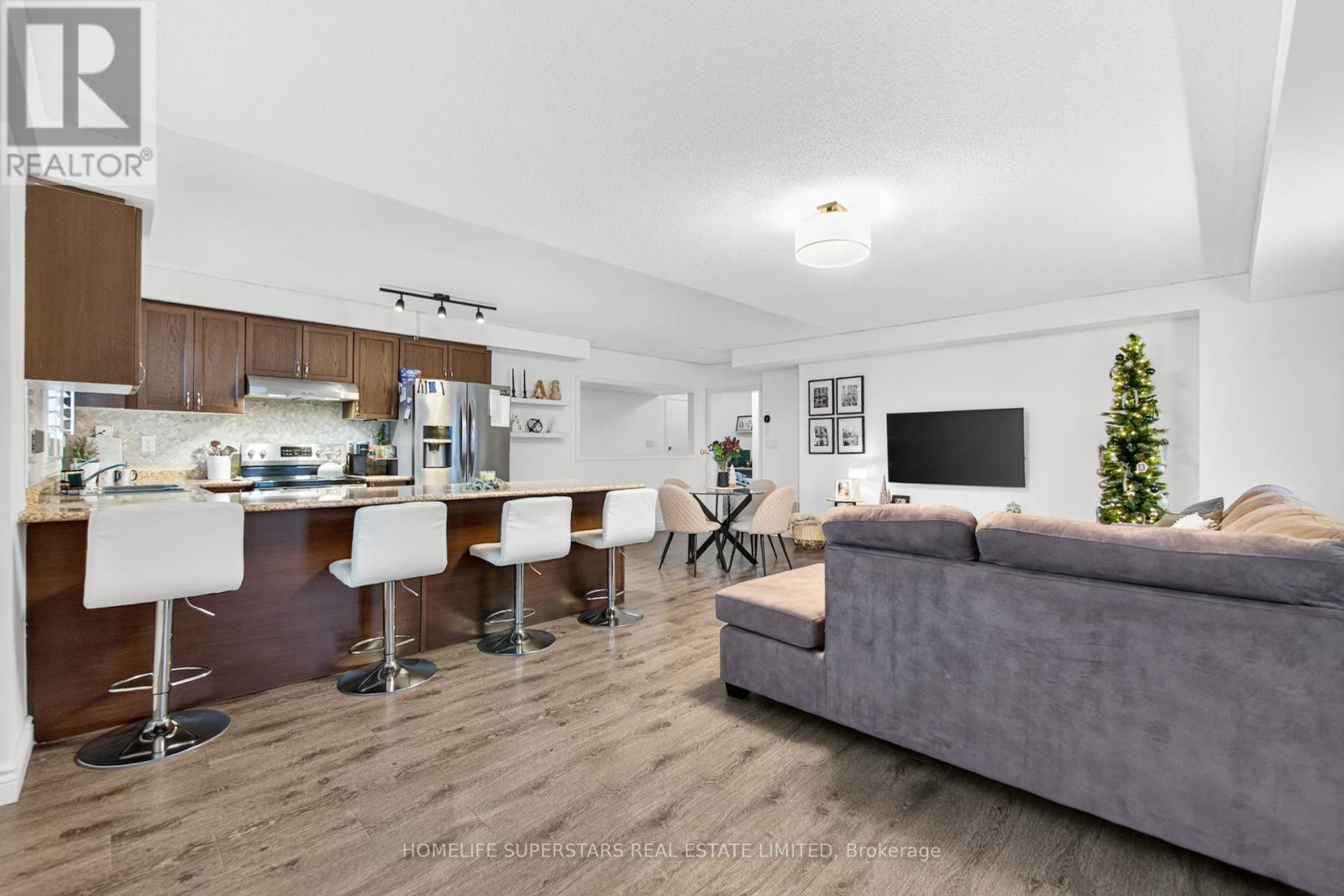 102 - 200 Veterans Drive, Brampton, Ontario  L7A 4S6 - Photo 11 - W12581688