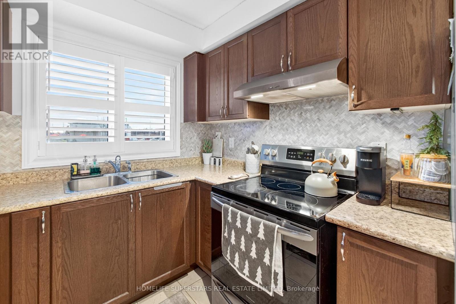 102 - 200 Veterans Drive, Brampton, Ontario  L7A 4S6 - Photo 24 - W12581688