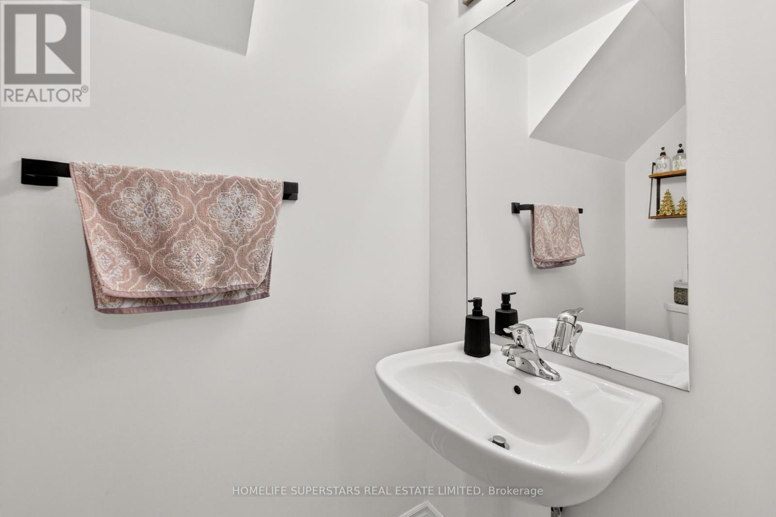 102 - 200 Veterans Drive, Brampton, Ontario  L7A 4S6 - Photo 27 - W12581688