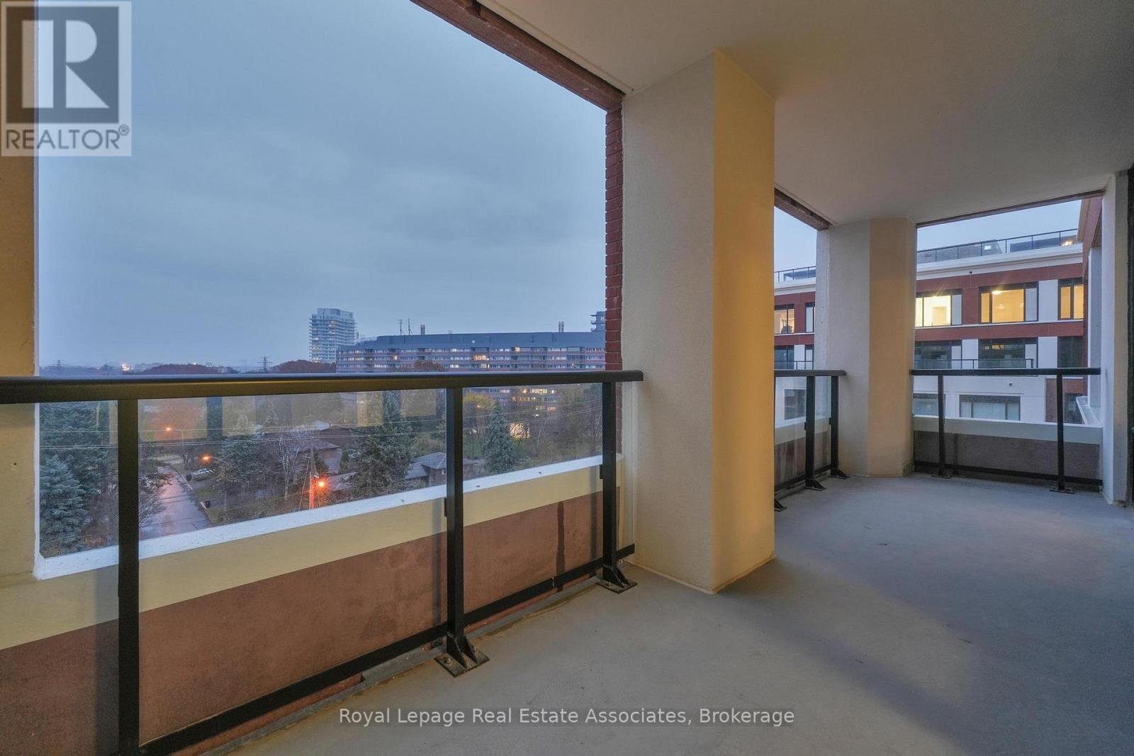 259 The Kingsway, Toronto, Ontario  M9A 0G2 - Photo 13 - W12581690