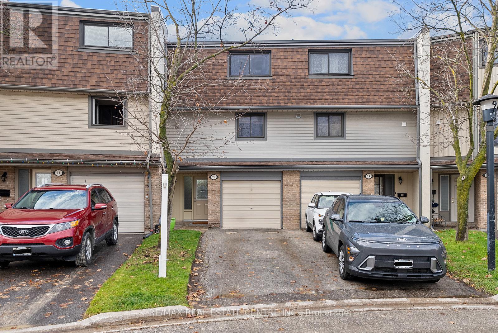 20 Ashton Crescent, Brampton, Ontario  L6S 3J9 - Photo 2 - W12581720