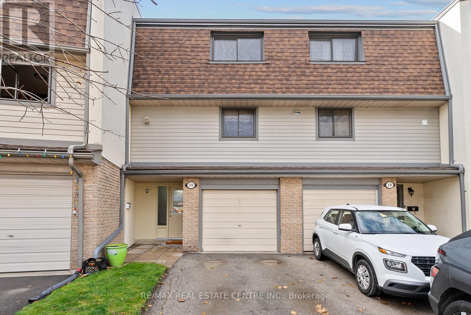 20 Ashton Crescent, Brampton, Ontario  L6S 3J9 - Photo 3 - W12581720