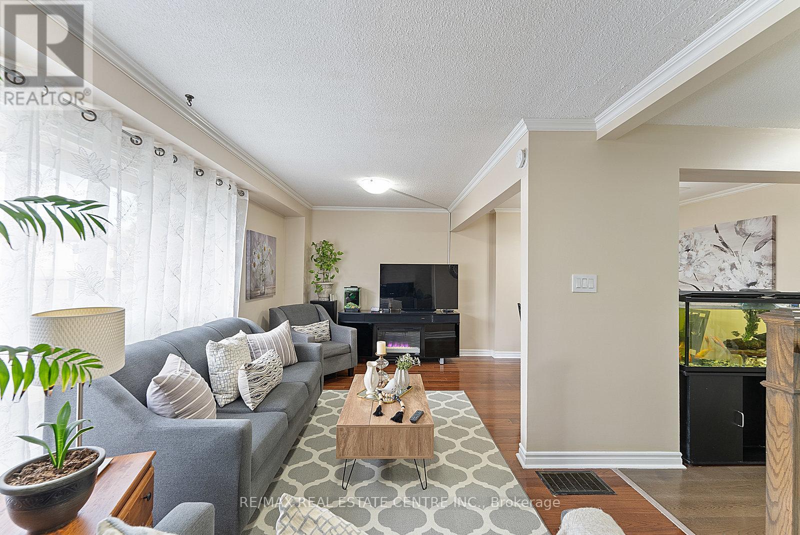 20 Ashton Crescent, Brampton, Ontario  L6S 3J9 - Photo 9 - W12581720