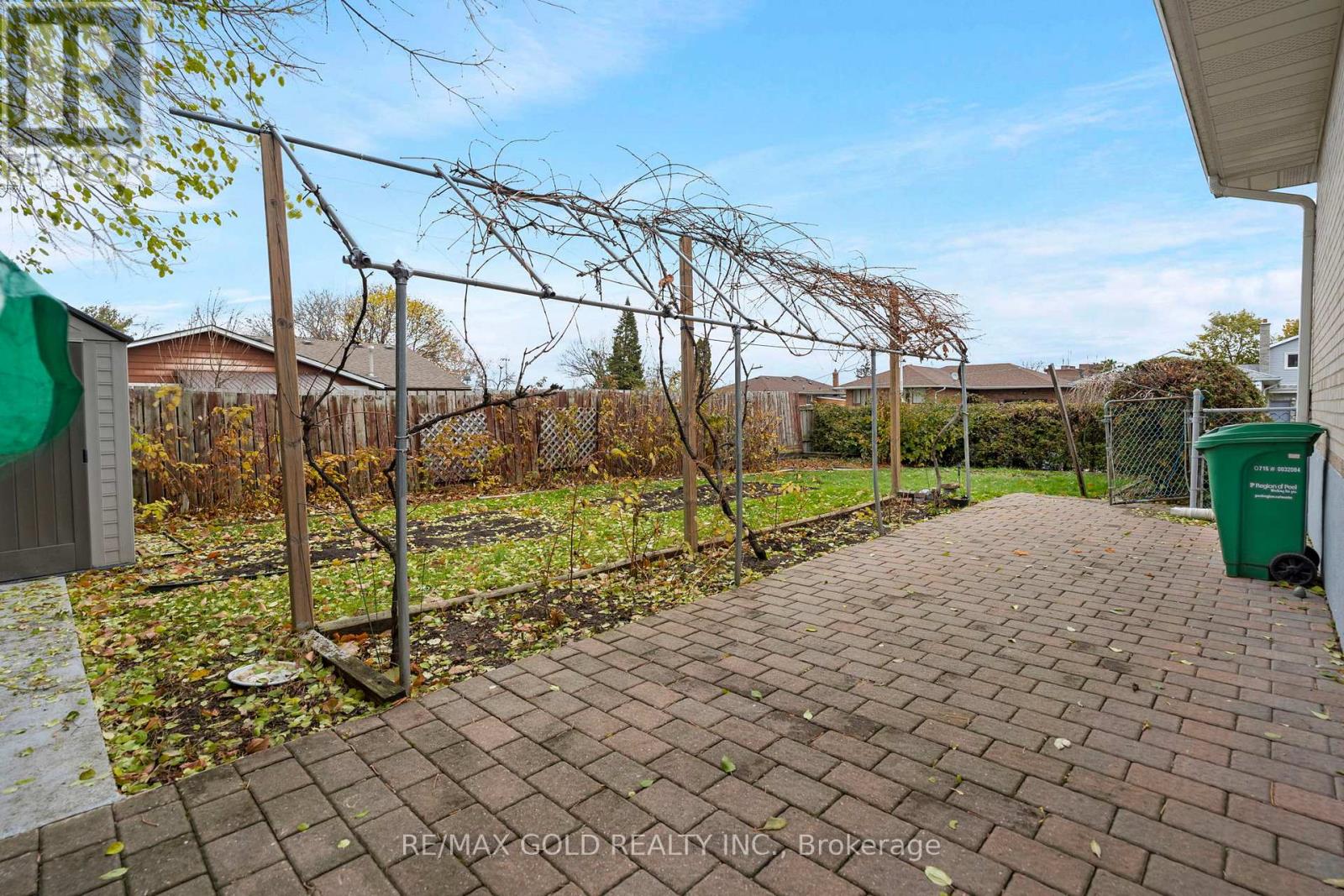 10 Eringate Road, Brampton, Ontario  L6T 3H5 - Photo 35 - W12581722