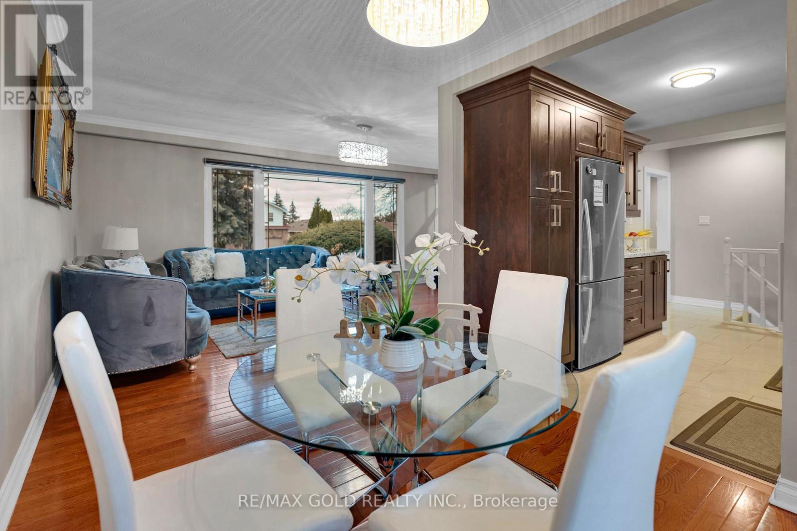 10 Eringate Road, Brampton, Ontario  L6T 3H5 - Photo 8 - W12581722