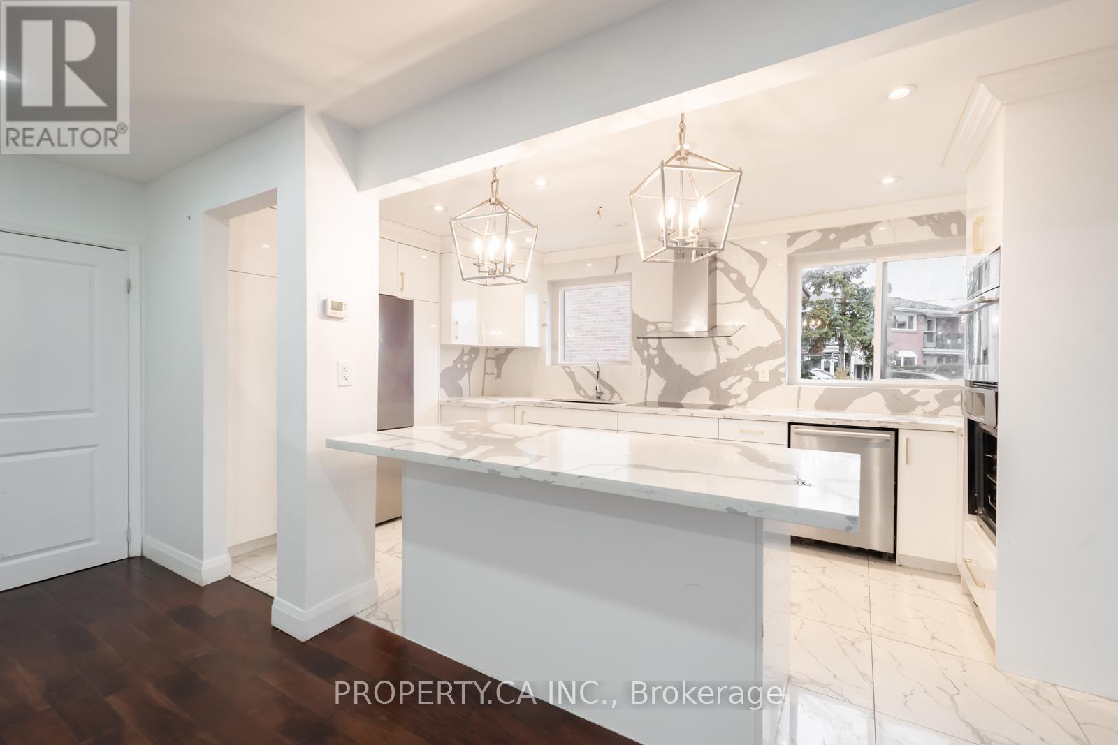 76 Ruthmar Crescent, Toronto, Ontario  M3N 2C5 - Photo 8 - W12581754