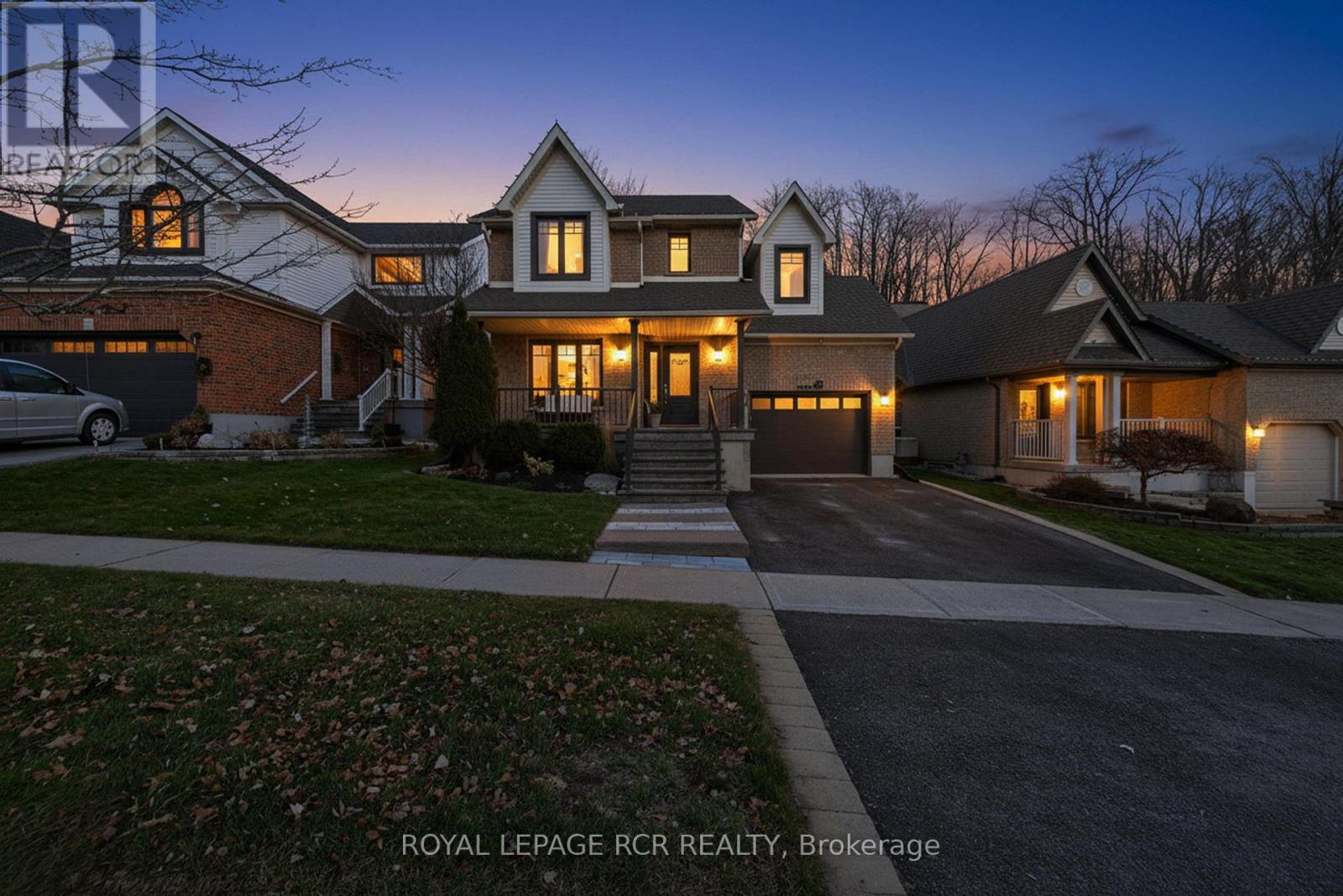 55 Abbey Road, Orangeville, Ontario  L9W 5E3 - Photo 2 - W12581786