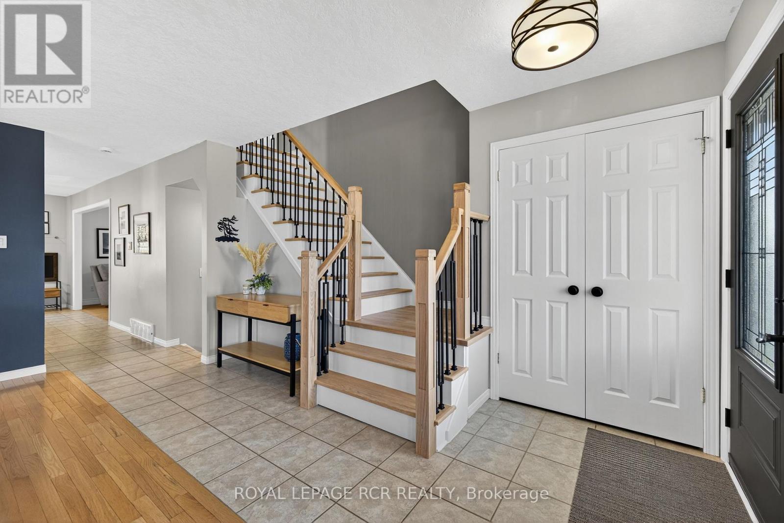 55 Abbey Road, Orangeville, Ontario  L9W 5E3 - Photo 6 - W12581786