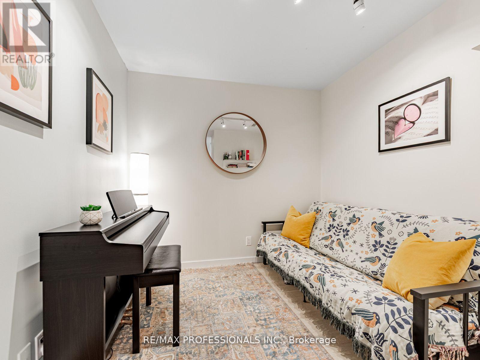 401 - 383 Sorauren Avenue, Toronto, Ontario  M6R 0A4 - Photo 21 - W12581798