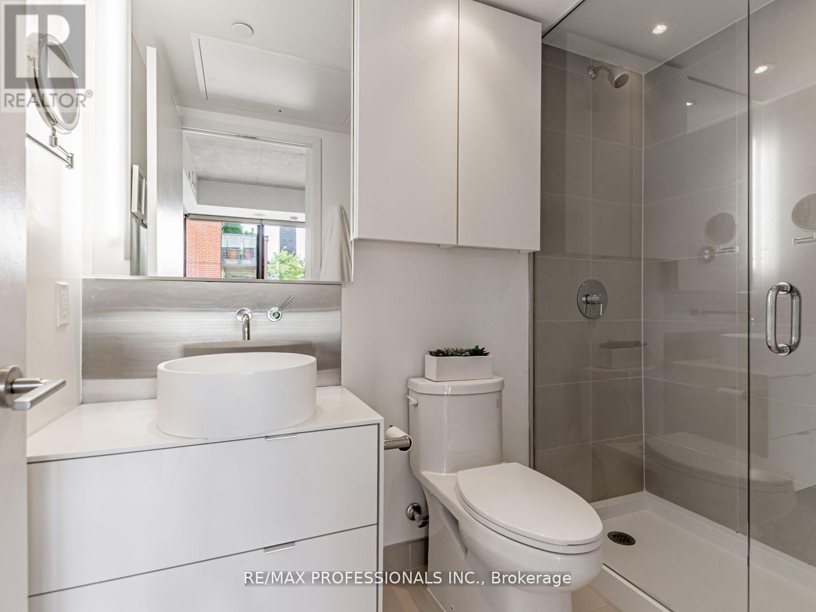 401 - 383 Sorauren Avenue, Toronto, Ontario  M6R 0A4 - Photo 27 - W12581798