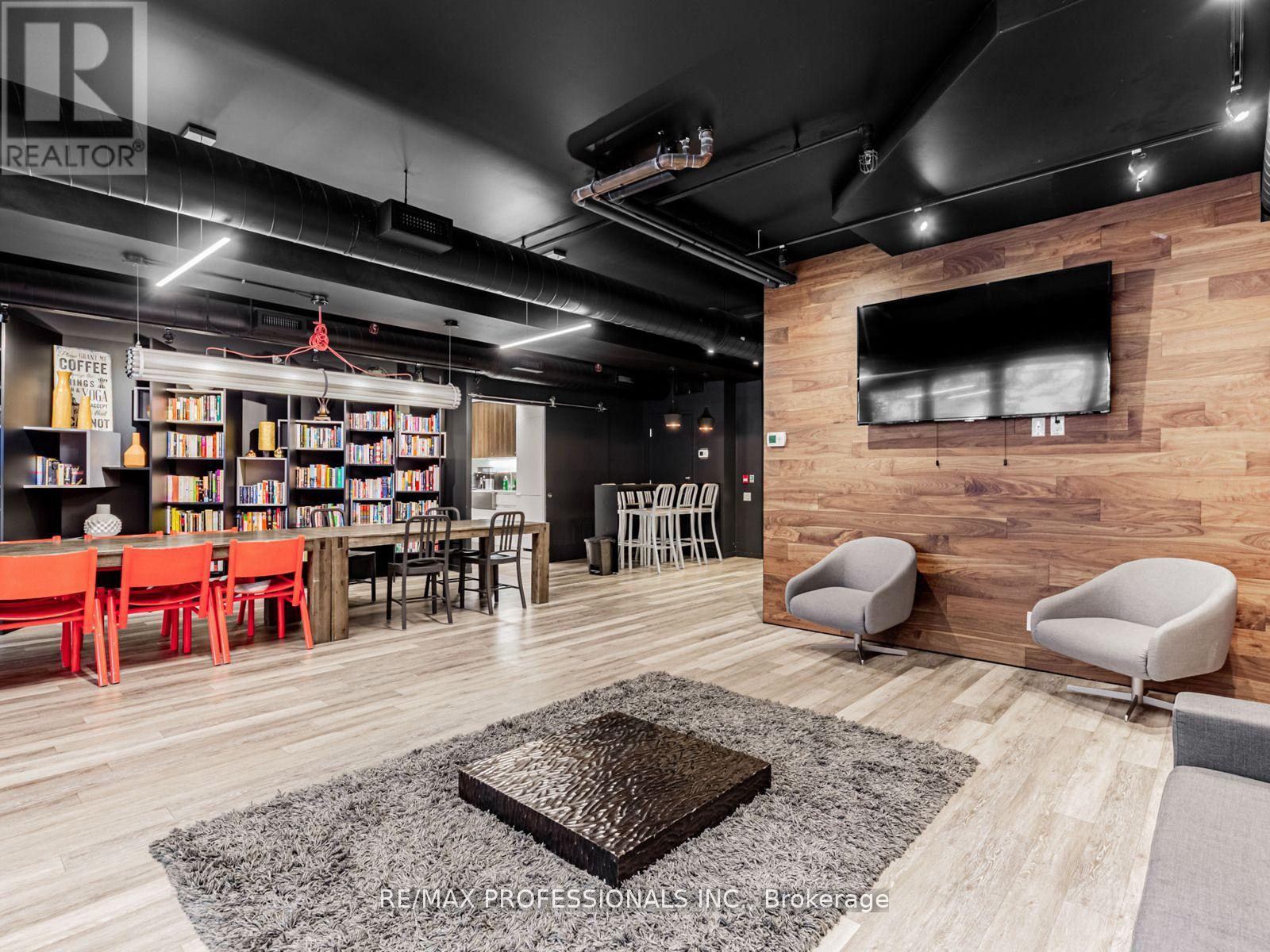 401 - 383 Sorauren Avenue, Toronto, Ontario  M6R 0A4 - Photo 30 - W12581798