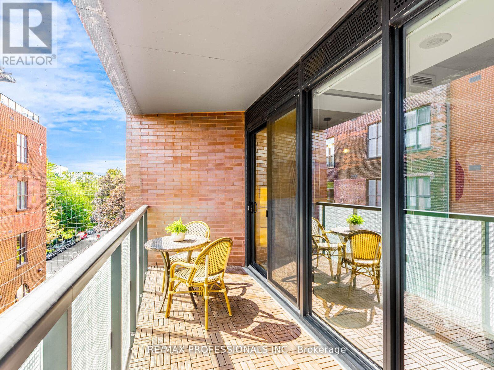 401 - 383 Sorauren Avenue, Toronto, Ontario  M6R 0A4 - Photo 36 - W12581798