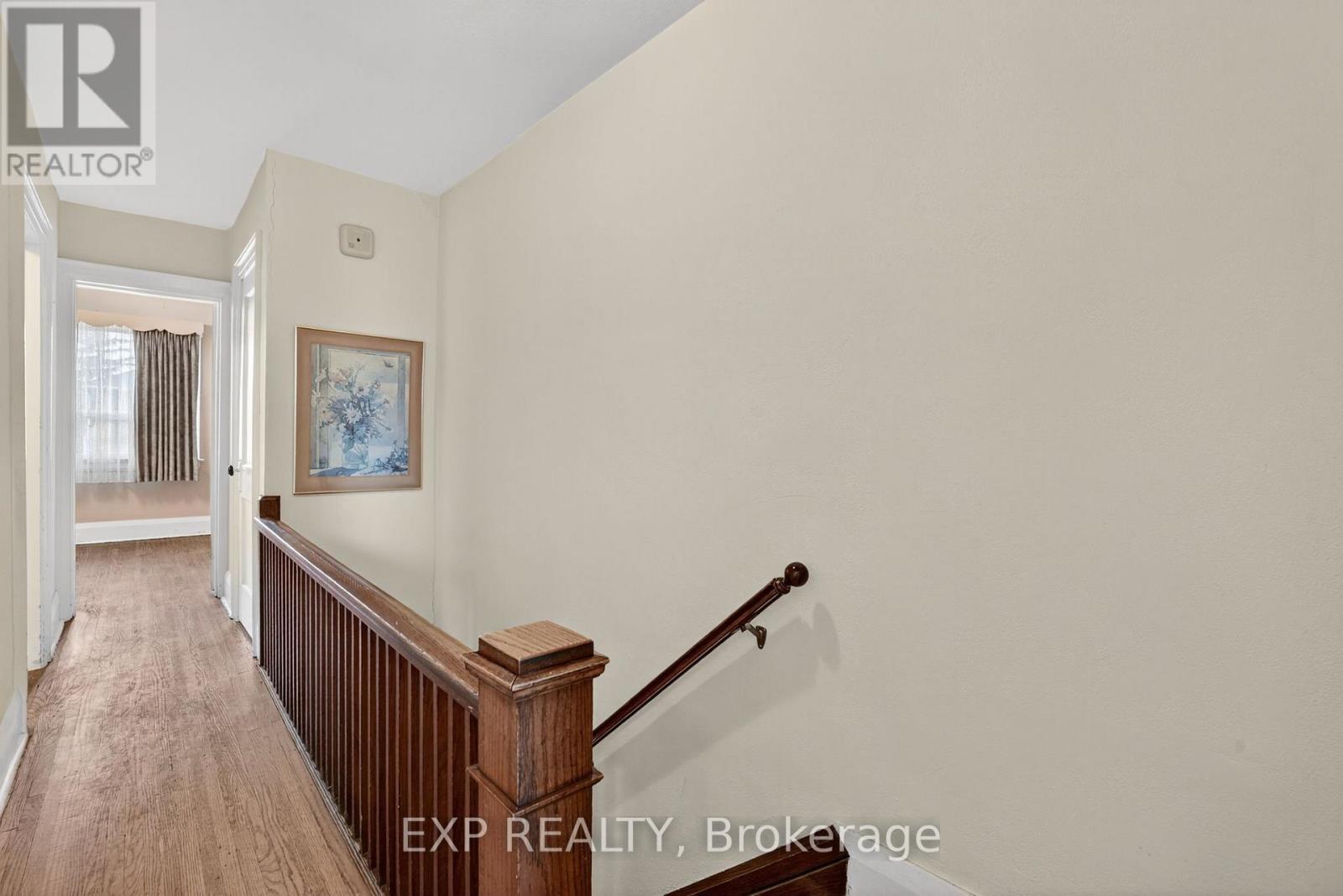 648 Willard Avenue, Toronto, Ontario  M6S 3S4 - Photo 17 - W12581812