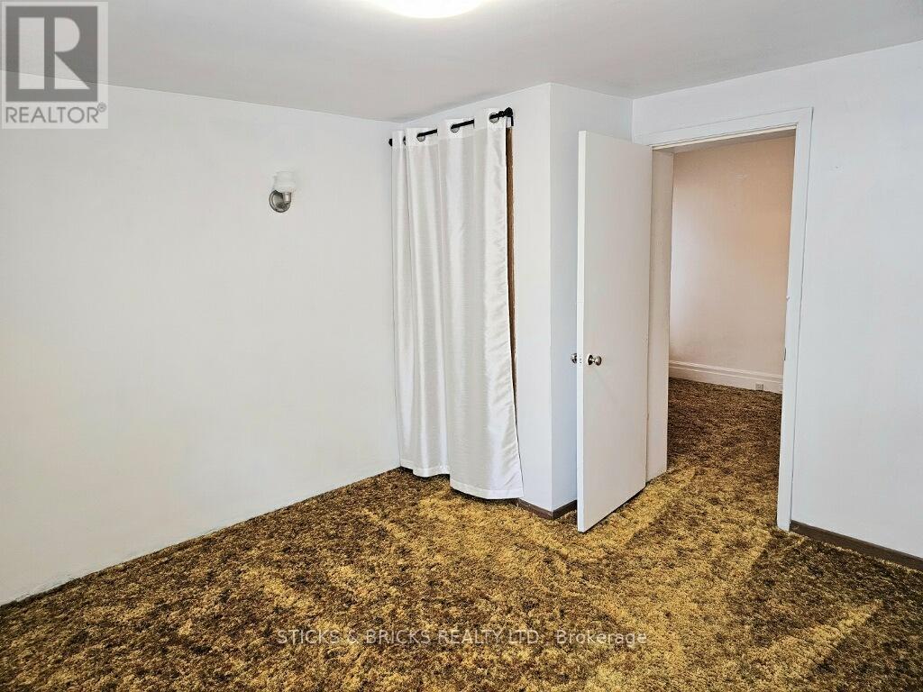 5260 Stuart Avenue, Niagara Falls, Ontario  L2E 4M8 - Photo 12 - X12581828