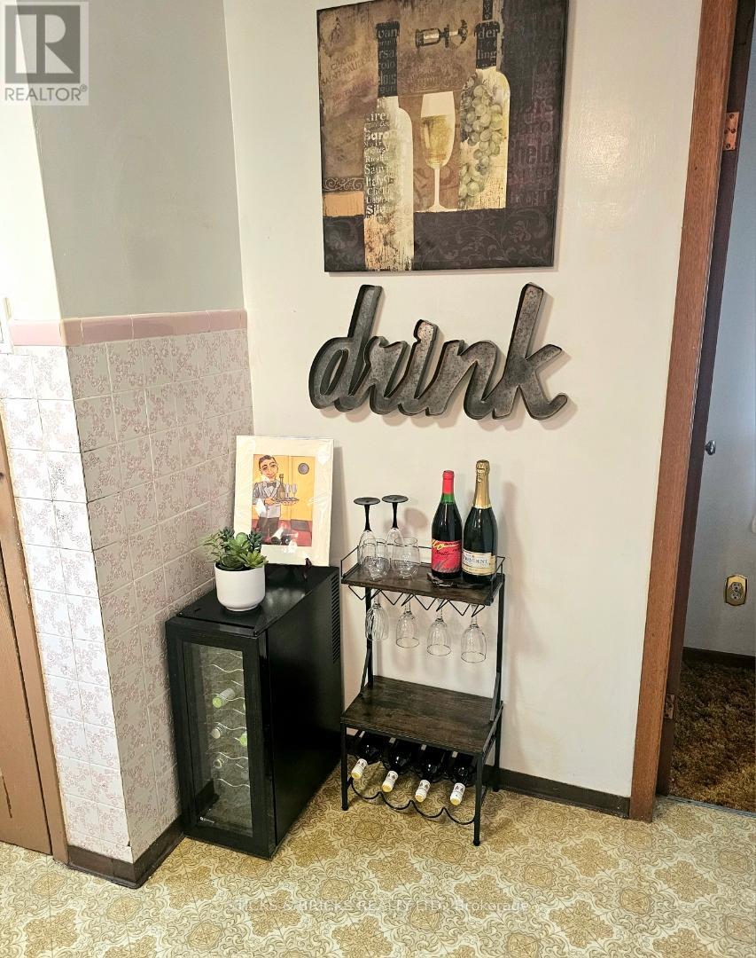 5260 Stuart Avenue, Niagara Falls, Ontario  L2E 4M8 - Photo 9 - X12581828