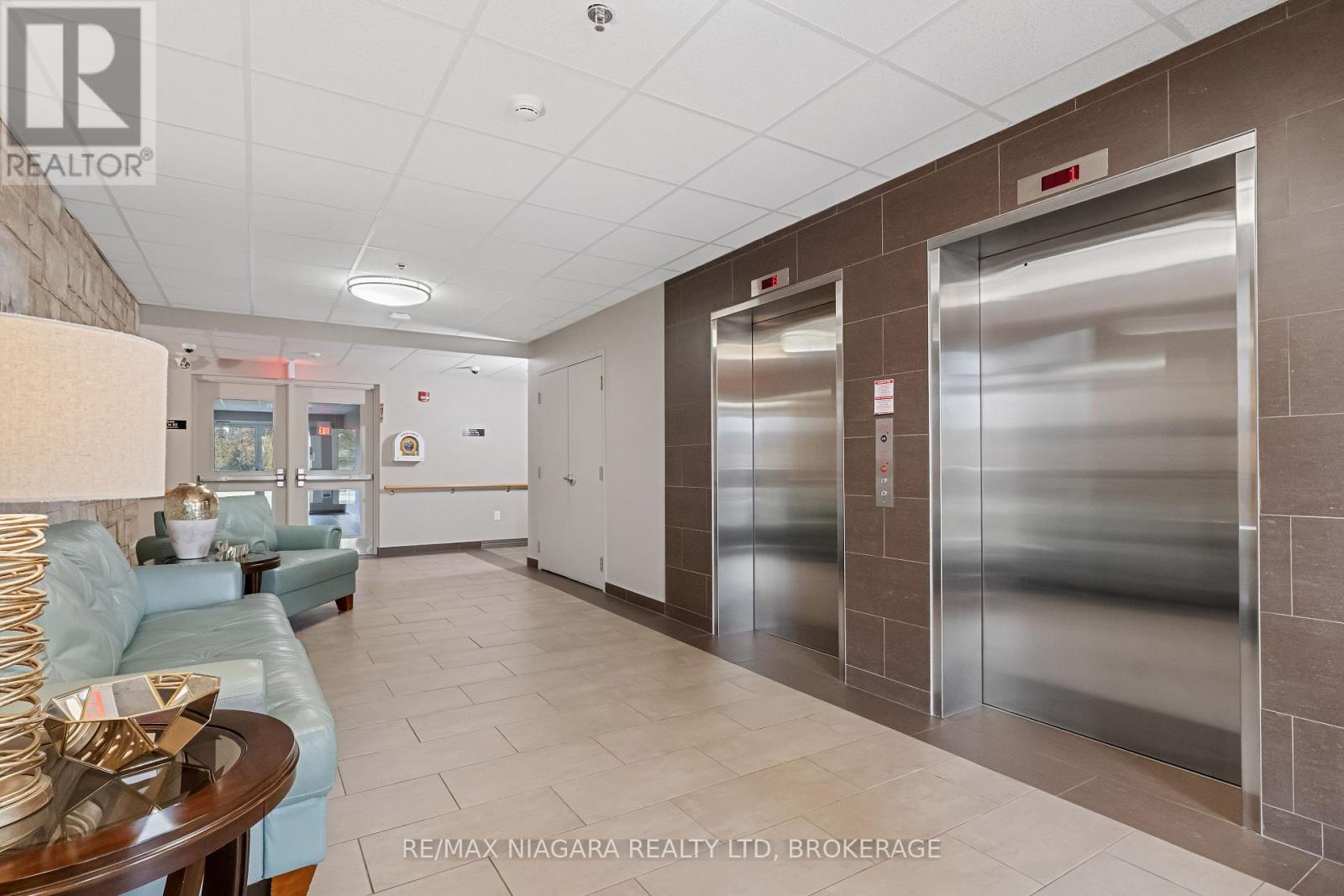 202 - 141 Vansickle Road, St. Catharines, Ontario  L2S 0E5 - Photo 4 - X12581850