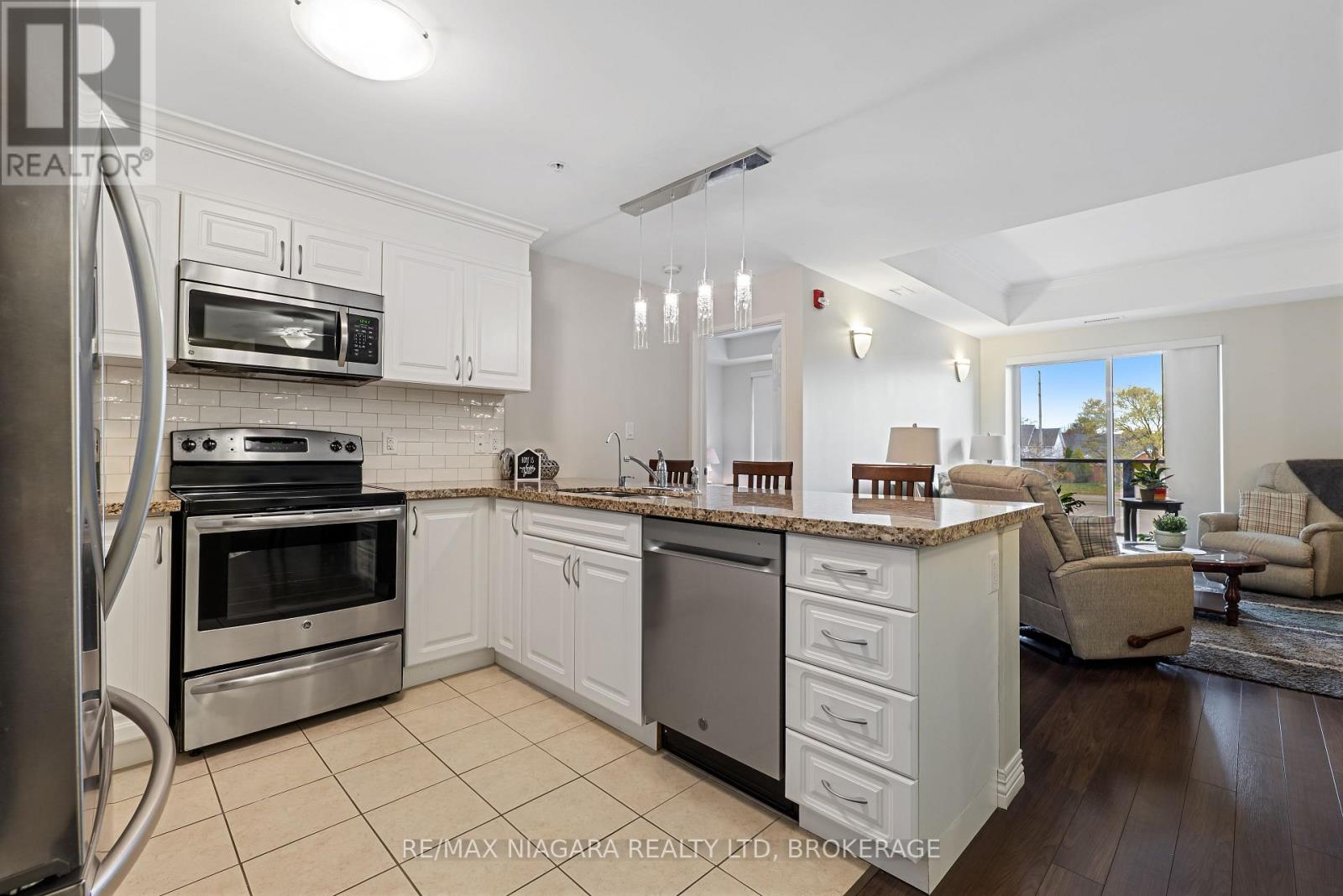 202 - 141 Vansickle Road, St. Catharines, Ontario  L2S 0E5 - Photo 8 - X12581850