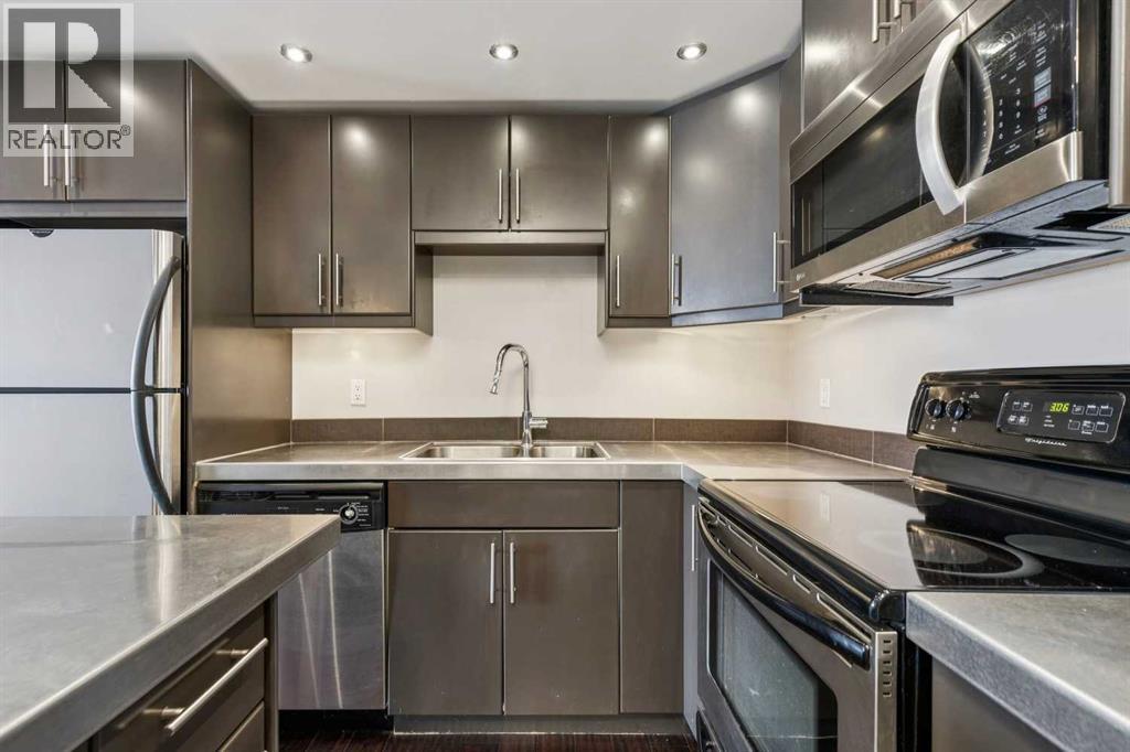 210, 1301 17 Avenue Nw, Calgary, Alberta  T2M 0R2 - Photo 2 - A2272691