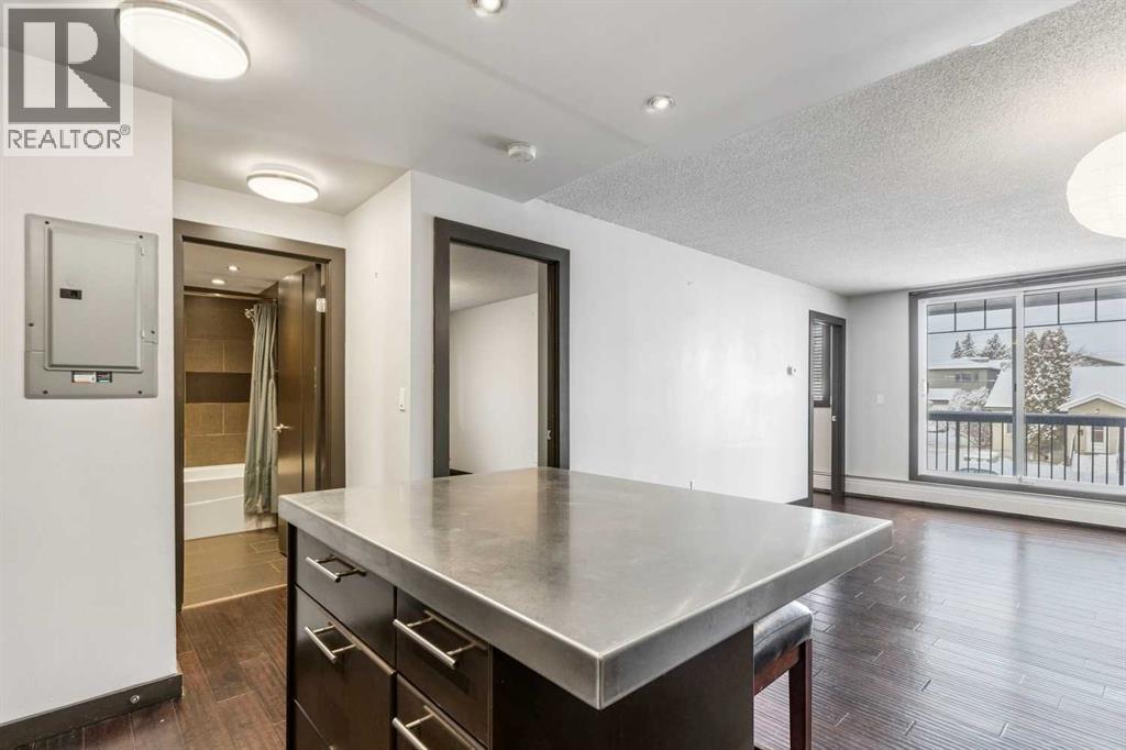 210, 1301 17 Avenue Nw, Calgary, Alberta  T2M 0R2 - Photo 7 - A2272691