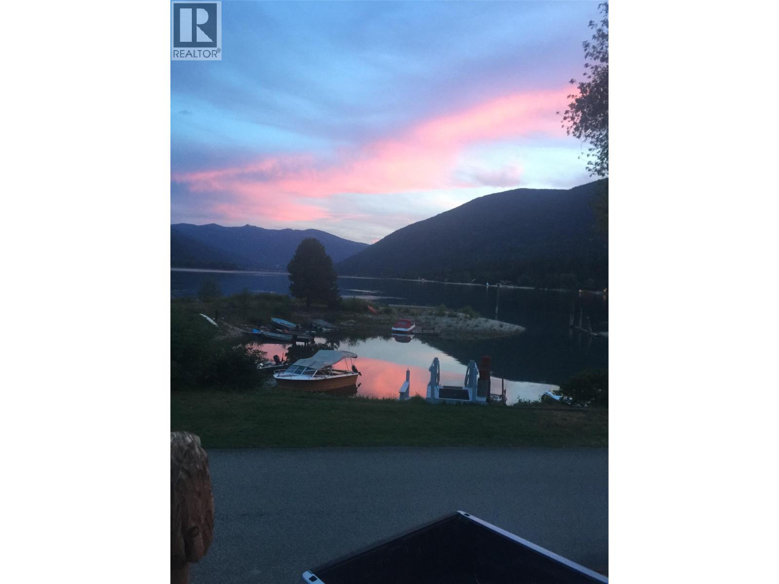 2714 LOWER 6 MILE Road Unit# 19, Nelson, British Columbia