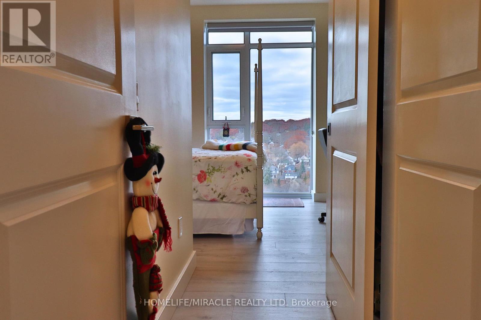 1502 - 15 Glebe Street, Cambridge, Ontario  N1S 2L8 - Photo 3 - X12548728