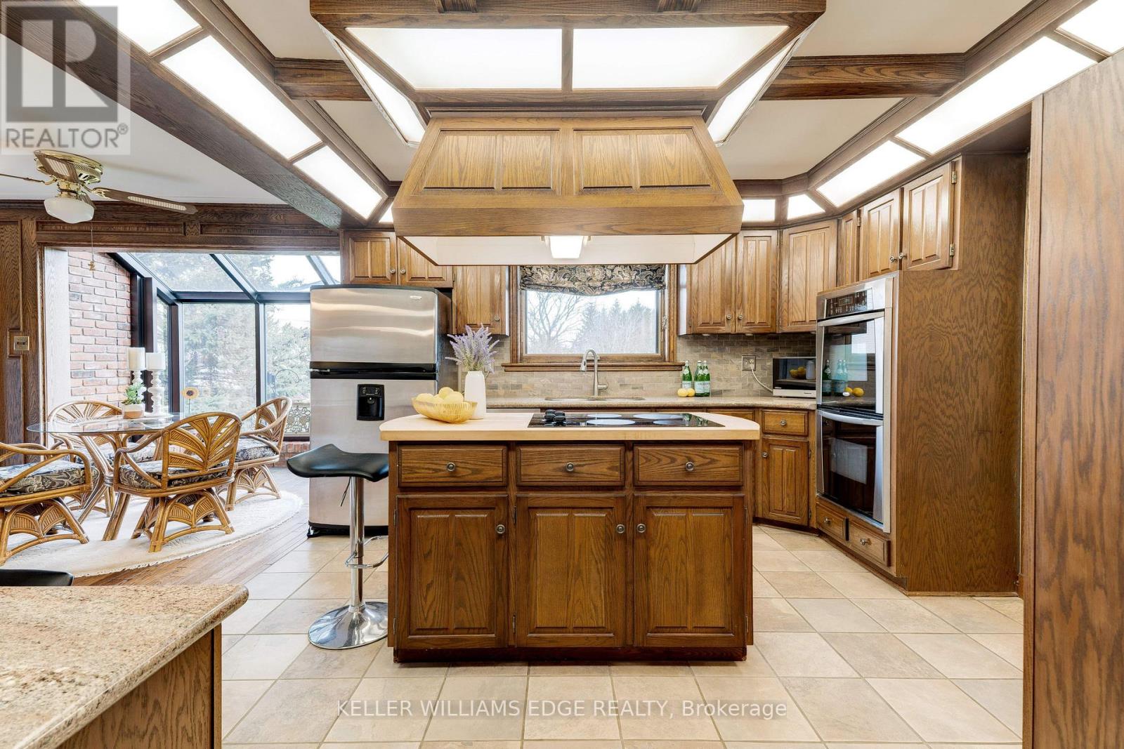 55 Kirby Avenue, Hamilton, Ontario  L9H 6H6 - Photo 15 - X12581562