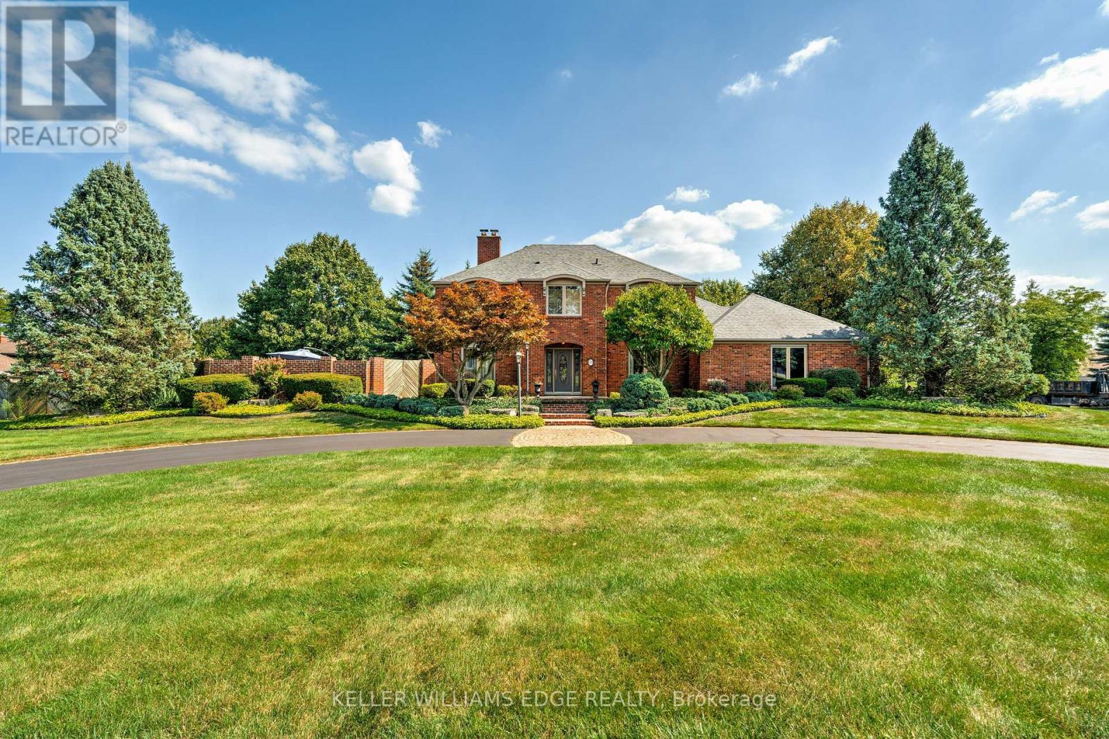 55 Kirby Avenue, Hamilton, Ontario  L9H 6H6 - Photo 3 - X12581562