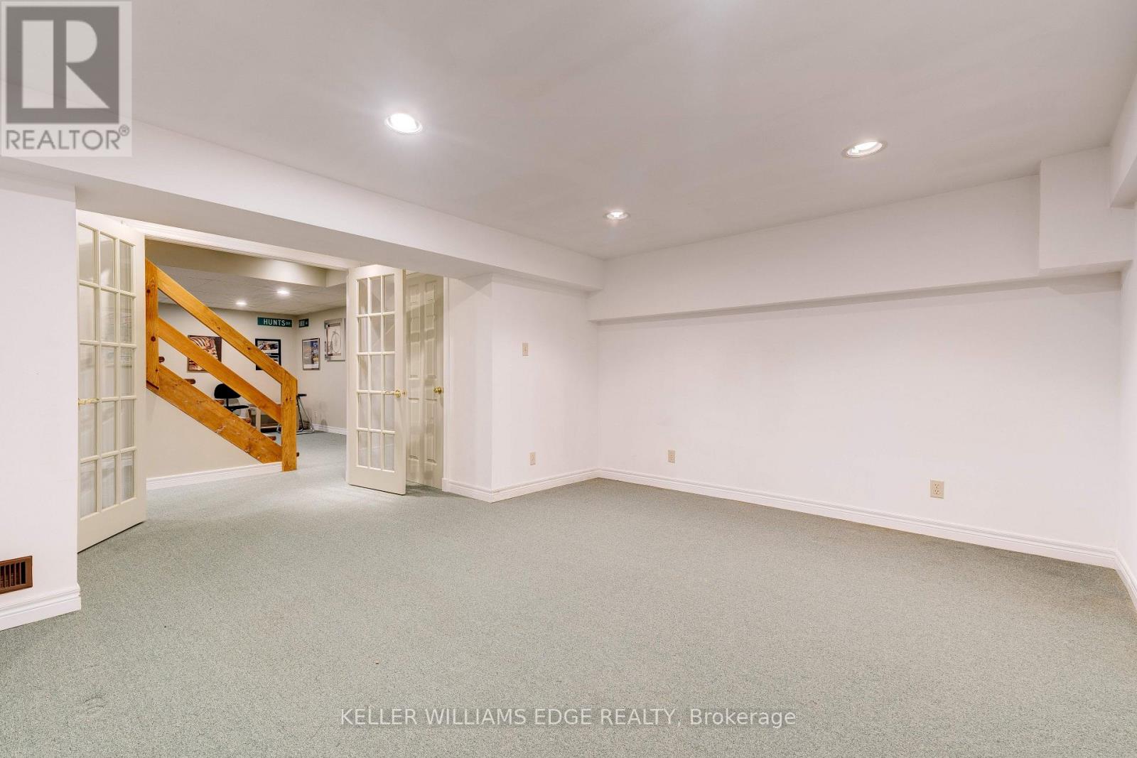 55 Kirby Avenue, Hamilton, Ontario  L9H 6H6 - Photo 32 - X12581562