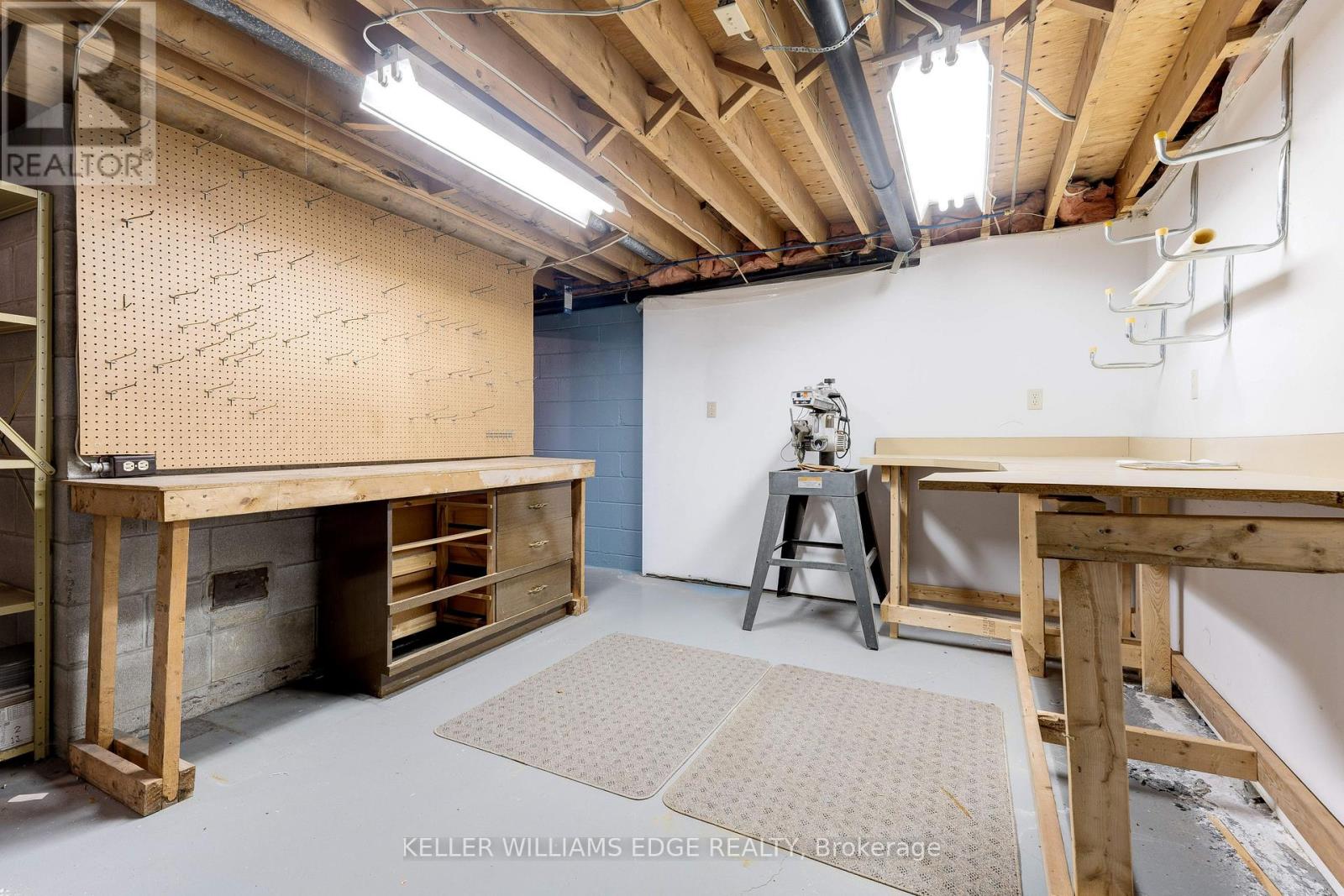 55 Kirby Avenue, Hamilton, Ontario  L9H 6H6 - Photo 35 - X12581562