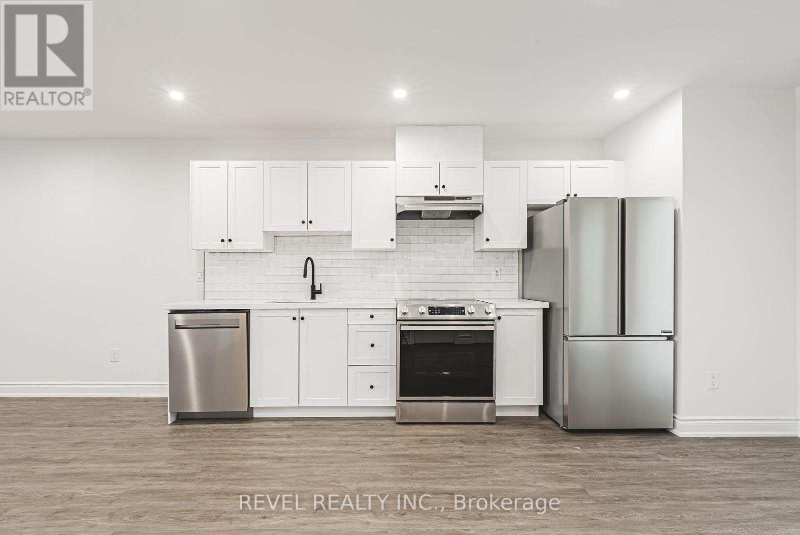 1127 Main Street E, Hamilton, Ontario  L8M 1P2 - Photo 10 - X12581612