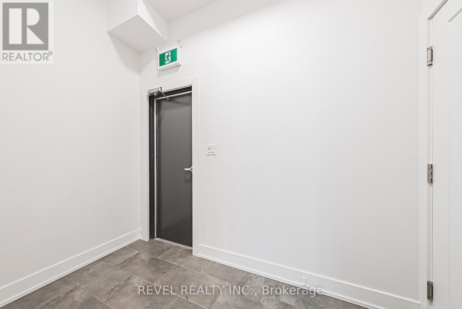 1127 Main Street E, Hamilton, Ontario  L8M 1P2 - Photo 31 - X12581612