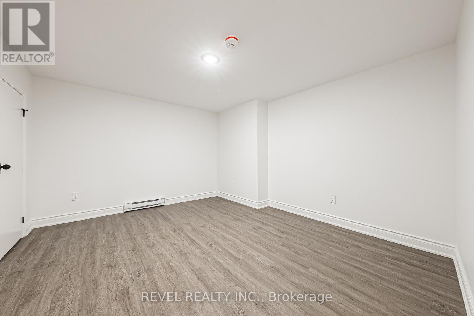 1127 Main Street E, Hamilton, Ontario  L8M 1P2 - Photo 39 - X12581612