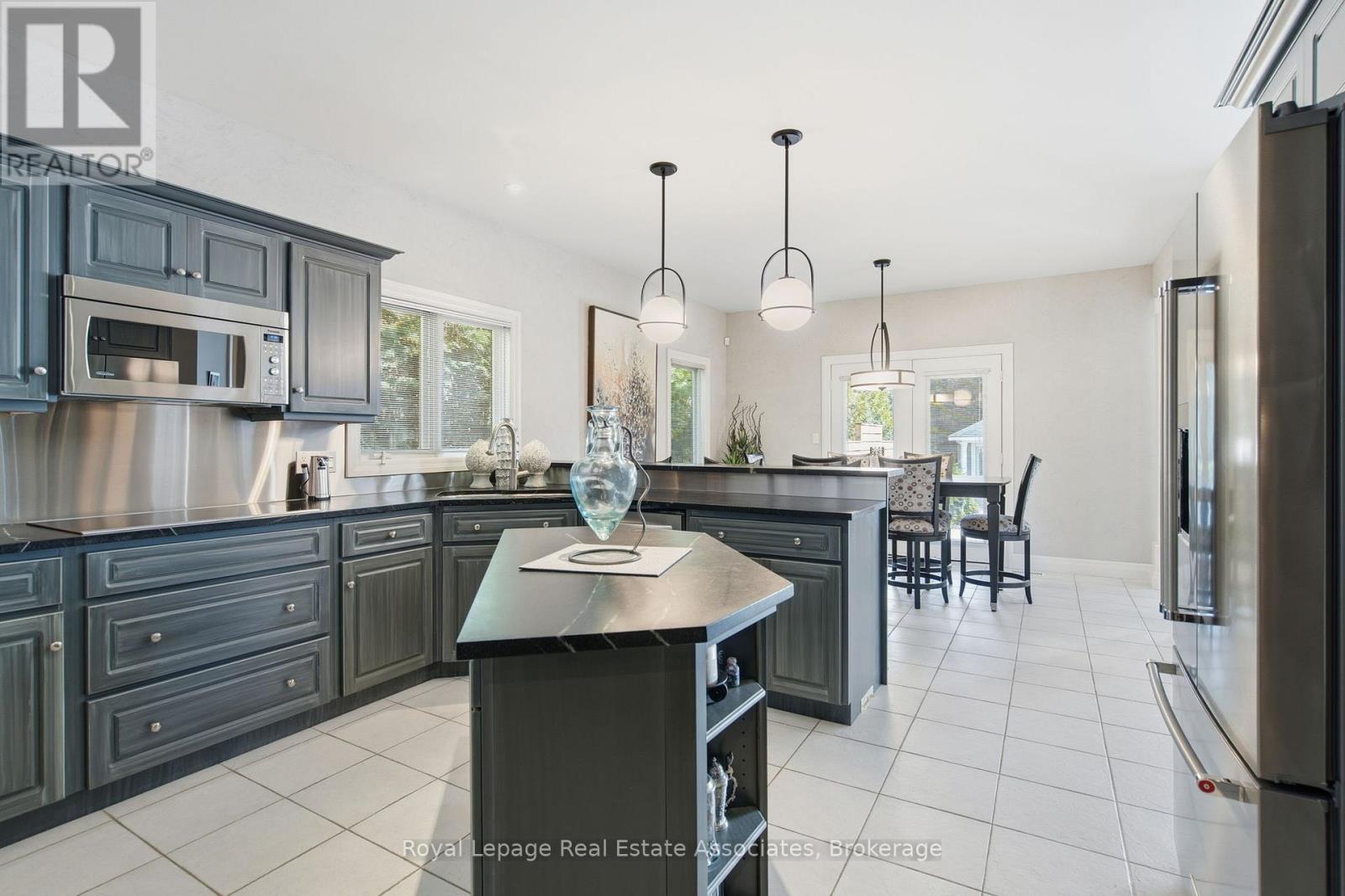 7 Appaloosa Trail, Hamilton, Ontario  L0R 1H3 - Photo 14 - X12581744