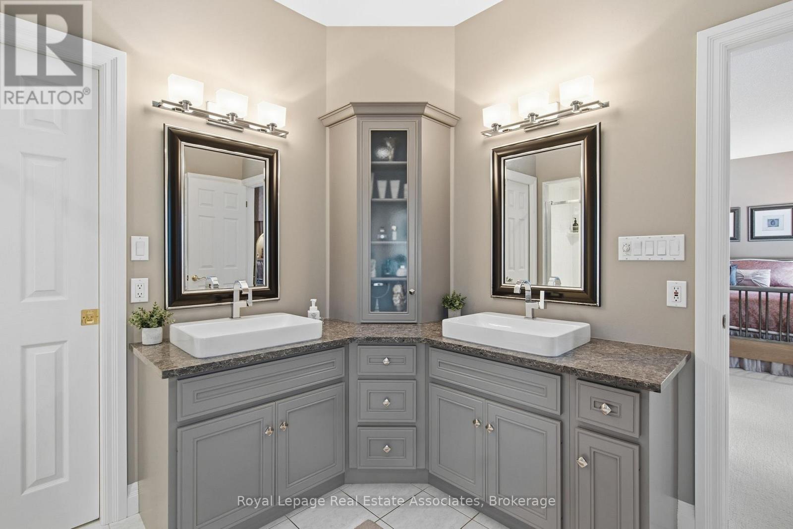 7 Appaloosa Trail, Hamilton, Ontario  L0R 1H3 - Photo 23 - X12581744