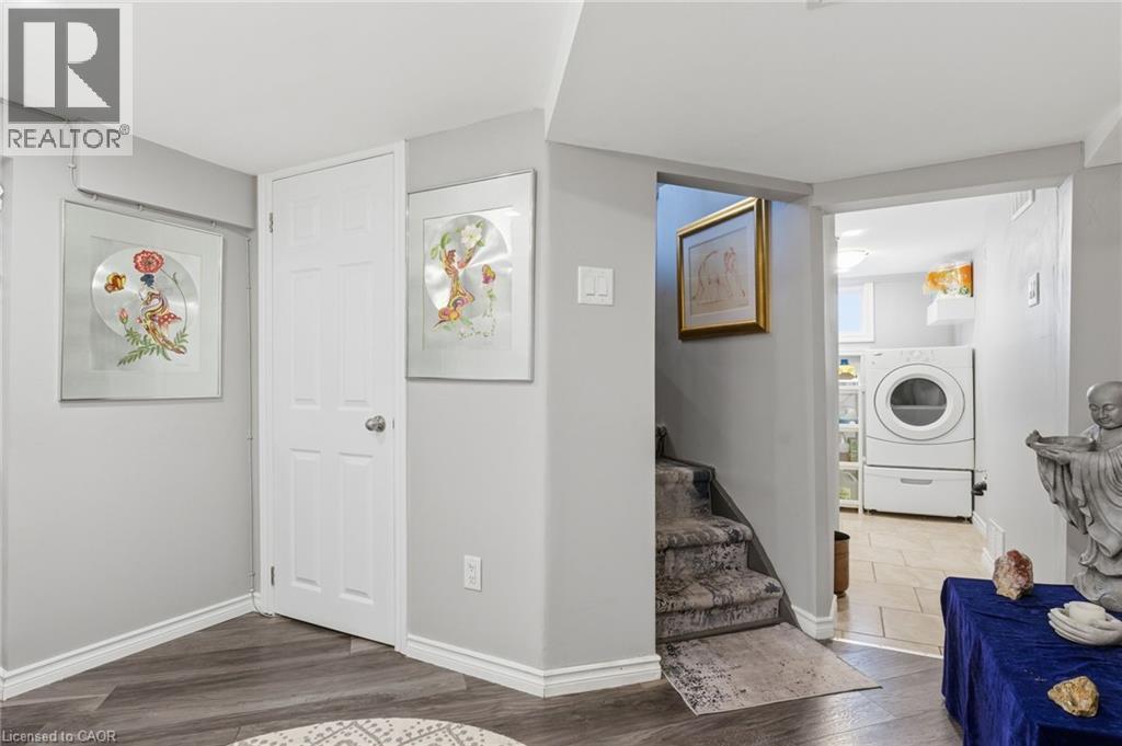 564 Walmer Road, Hamilton, Ontario  L8H 3E7 - Photo 20 - 40784063