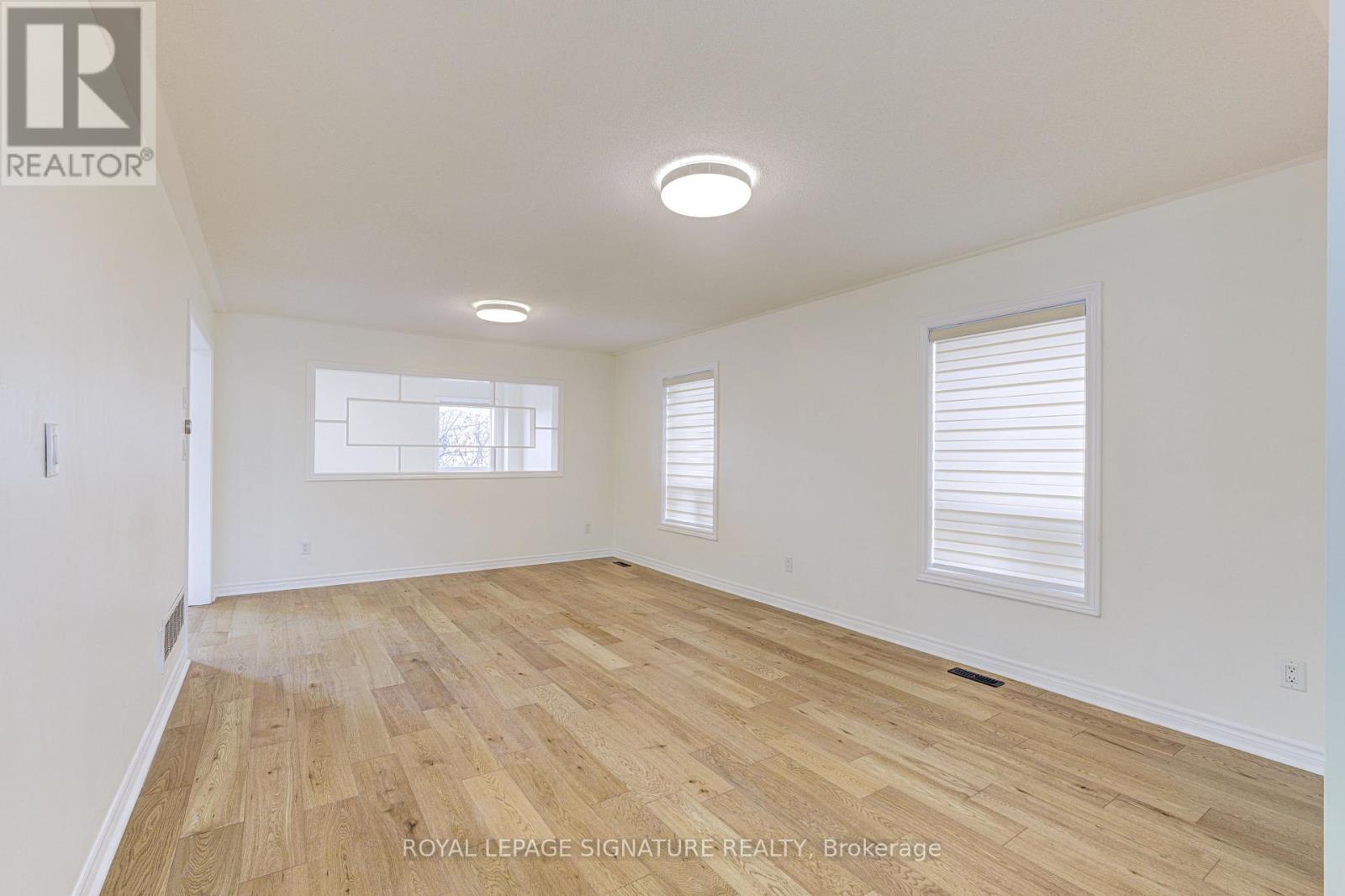 47 Lake Crescent, Barrie, Ontario  L4N 6A7 - Photo 7 - S12408634