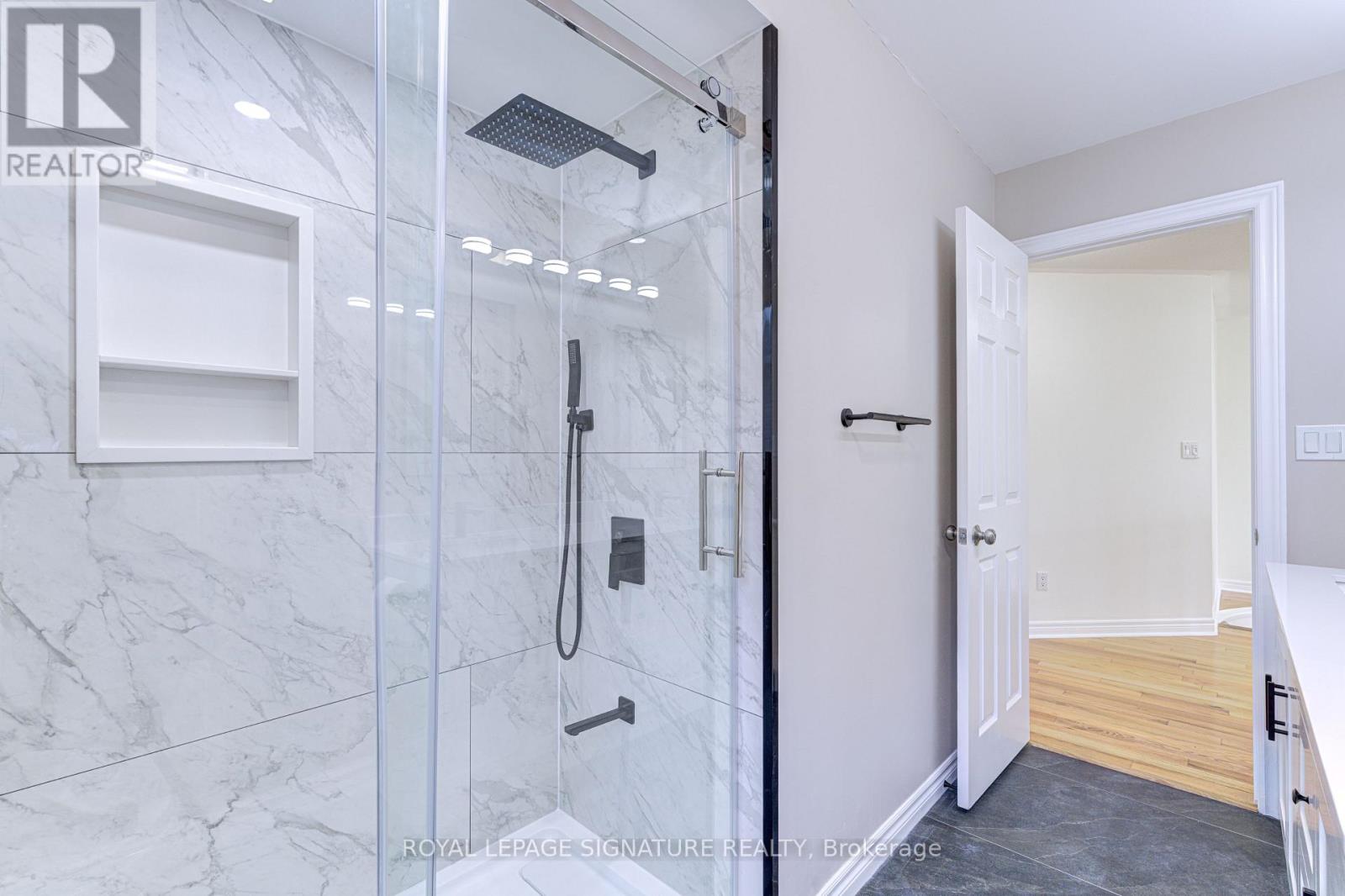 47 Lake Crescent, Barrie, Ontario  L4N 6A7 - Photo 20 - S12408634